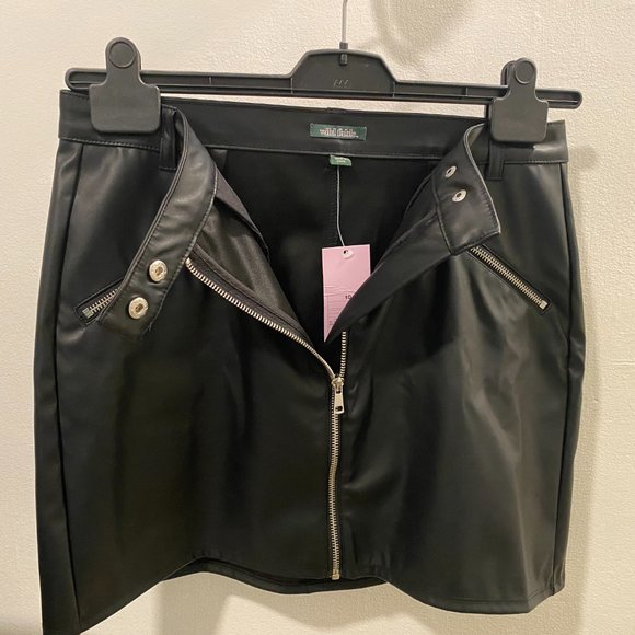 Faux Leather Moto Mini Skirt - Picture 4 of 4
